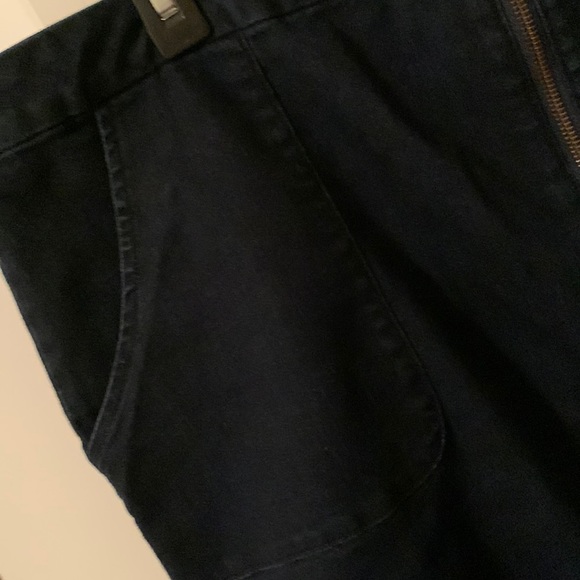 Lane Bryant stretchy blue denim skirt w/front zipper pockets (1 w/flaw) size 22 - Picture 2 of 10